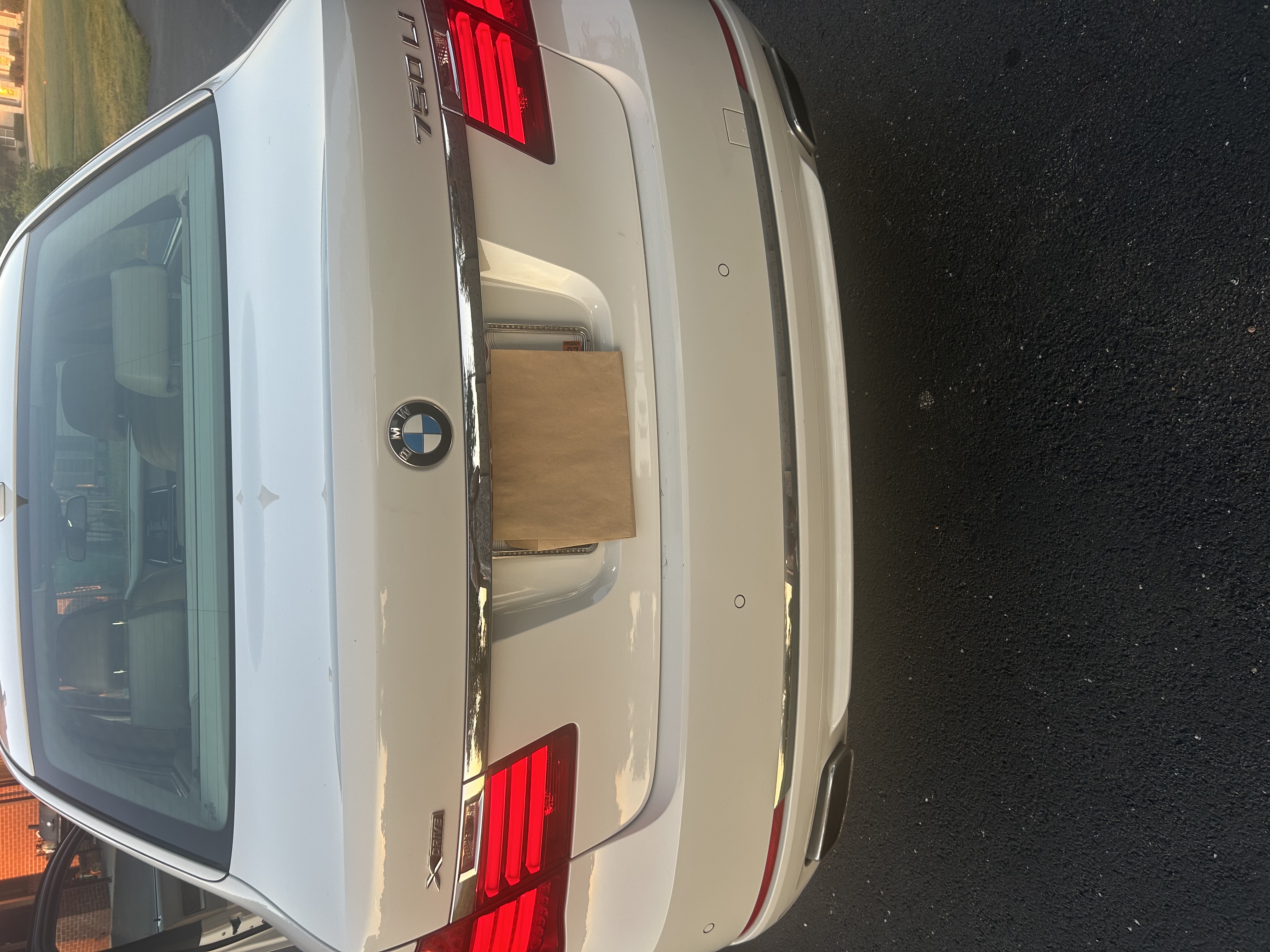 Used 2014 BMW 750Li xDrive AWD/4WD image 4