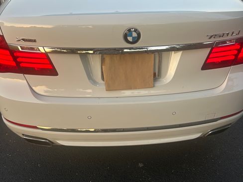 Used 2014 BMW 750Li xDrive AWD/4WD image 4