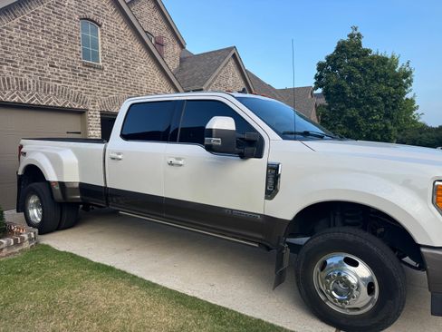 Used 2019 Ford F350 King Ranch w/ King Ranch Ultimate Package AWD/4WD image 12