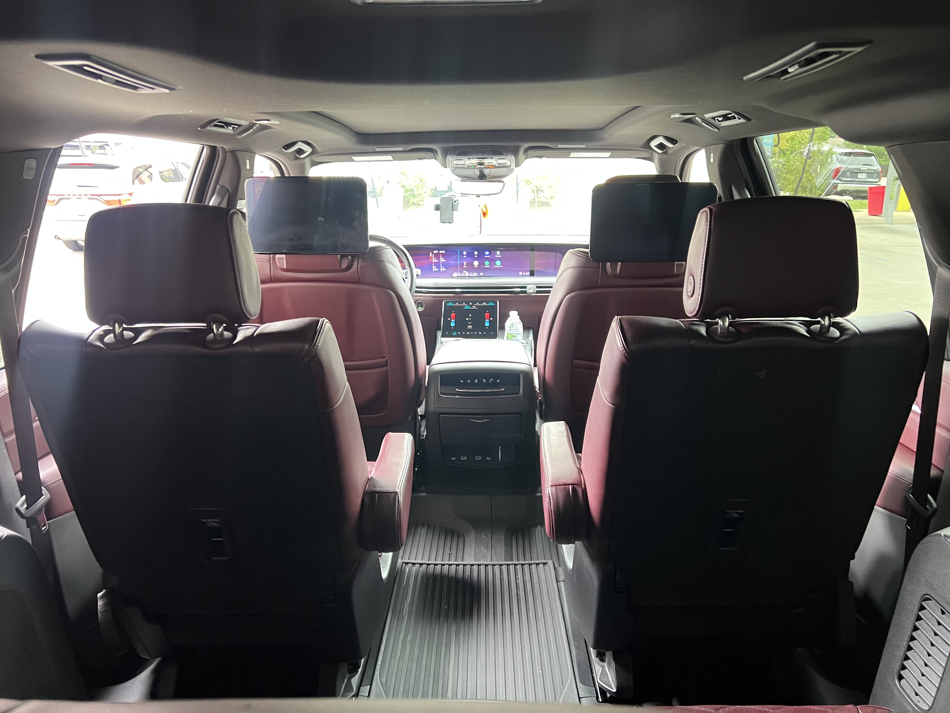 Used 2025 Cadillac Escalade ESV Sport w/ Touring Package AWD/4WD image 13