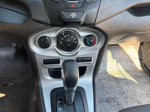 Used 2017 Ford Fiesta SE FWD image 10