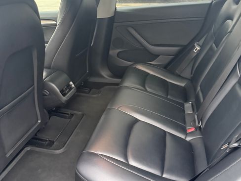 Used 2022 Tesla Model 3 RWD image 16