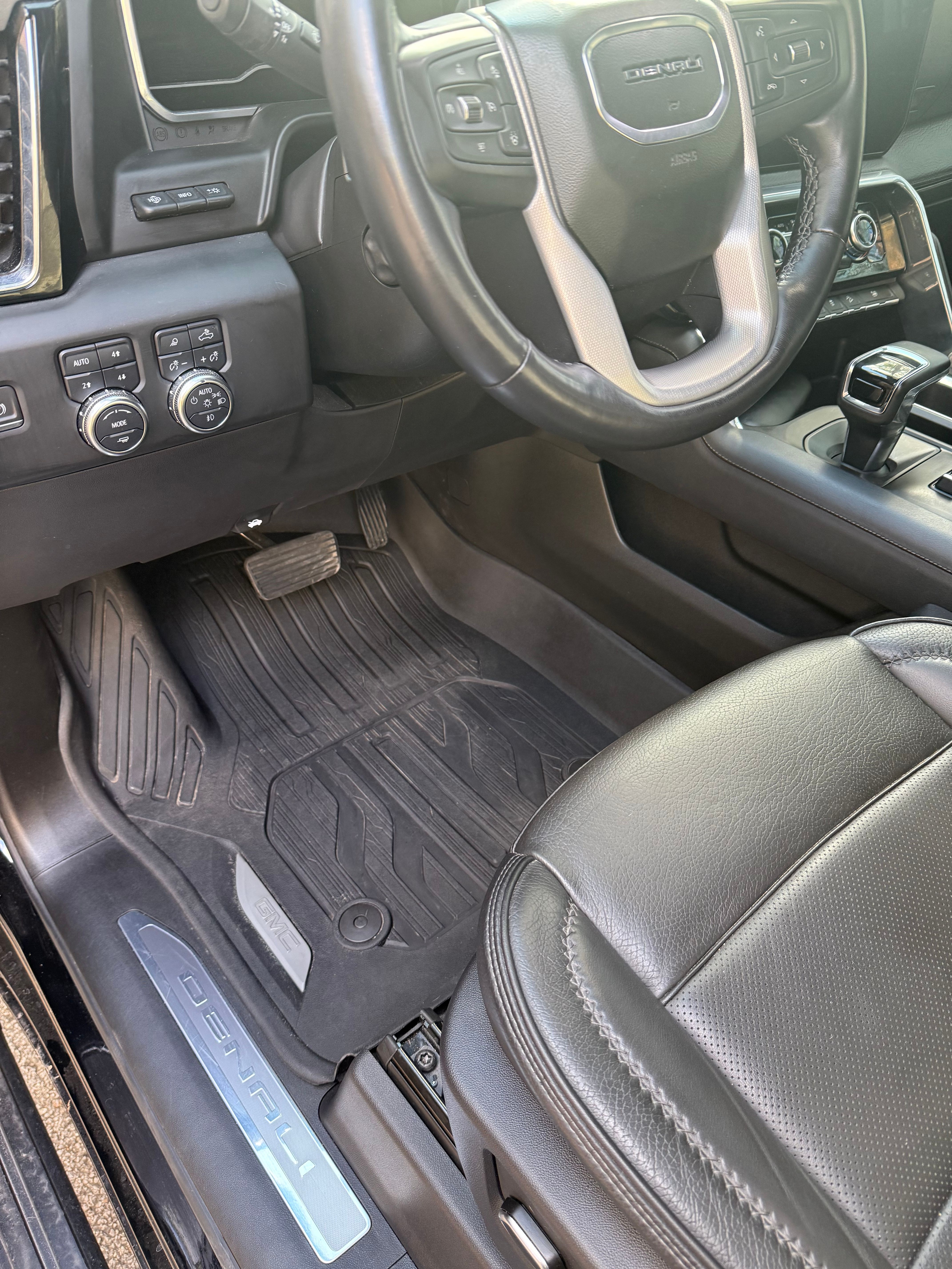 Used 2024 GMC Sierra 1500 Denali AWD/4WD image 24