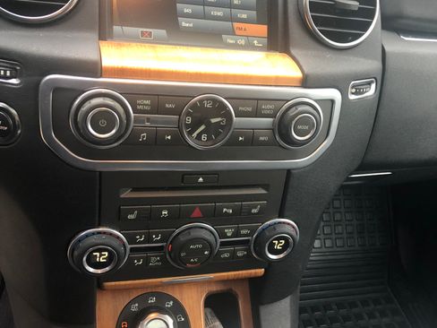 Used 2010 Land Rover LR4 HSE LUX image 14