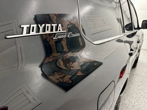 Used 2021 Toyota Land Cruiser Heritage Edition AWD/4WD image 1