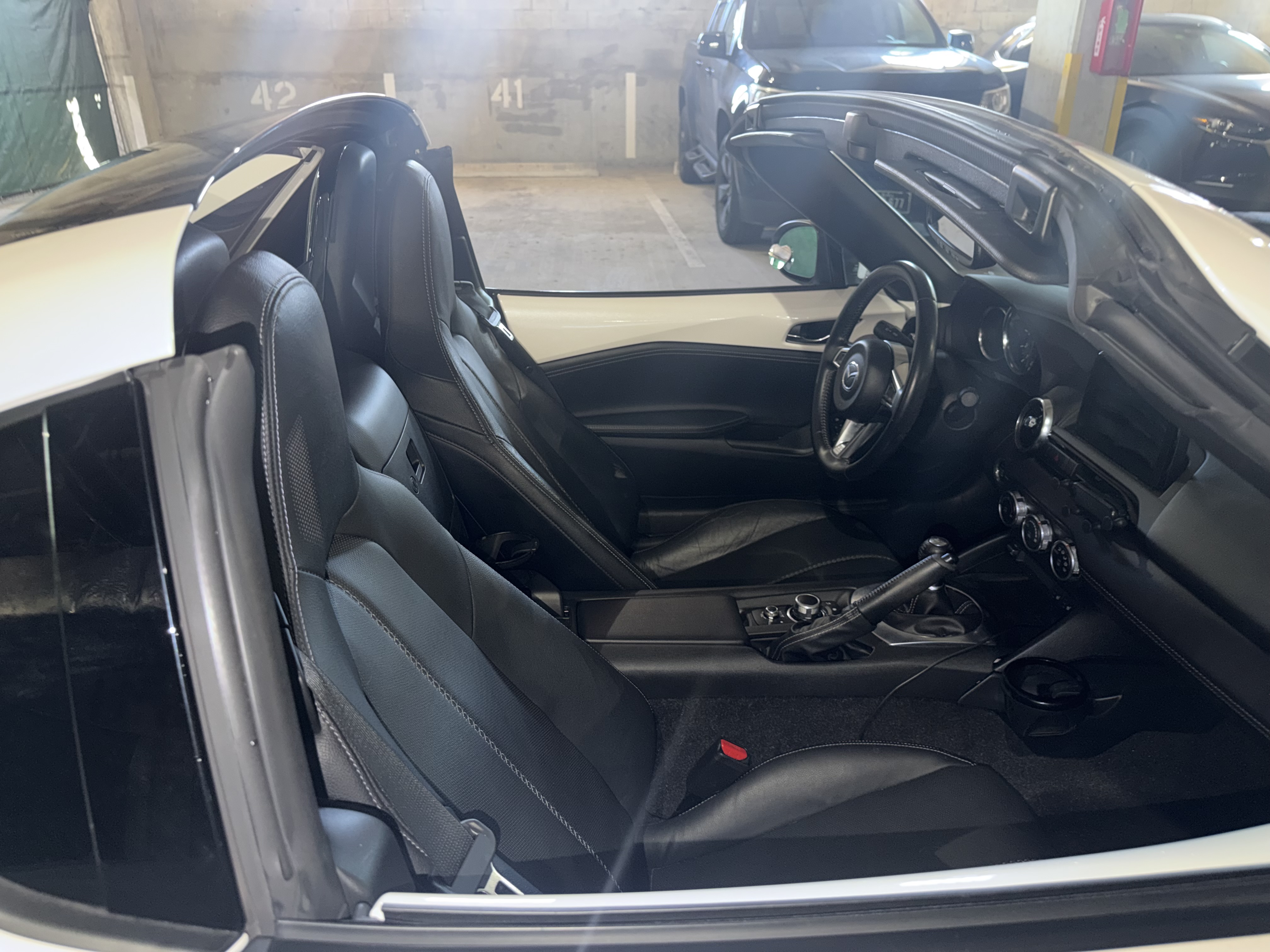 Used 2022 MAZDA MX-5 Miata RF Grand Touring RWD image 8