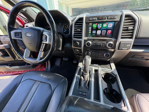 Used 2018 Ford F150 Platinum w/ Equipment Group 701A Luxury image 11