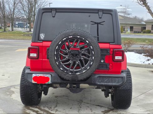 Used 2021 Jeep Wrangler Unlimited Sport image 9