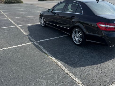 Used 2010 Mercedes-Benz E 350 Sedan image 5