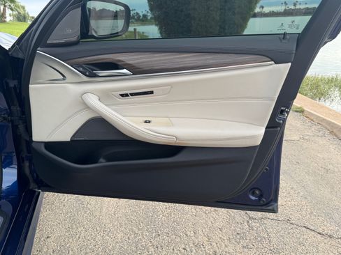 Used 2018 BMW M550i xDrive image 20