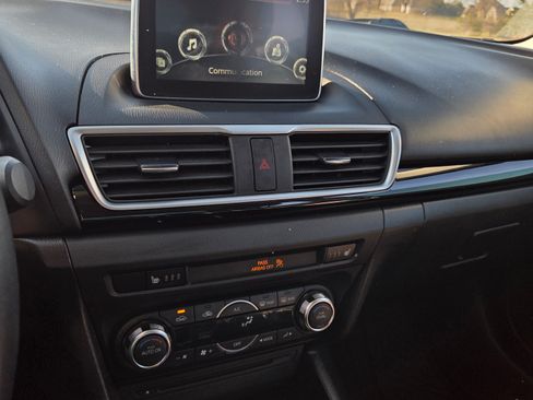 Used 2015 MAZDA MAZDA3 i Grand Touring image 14