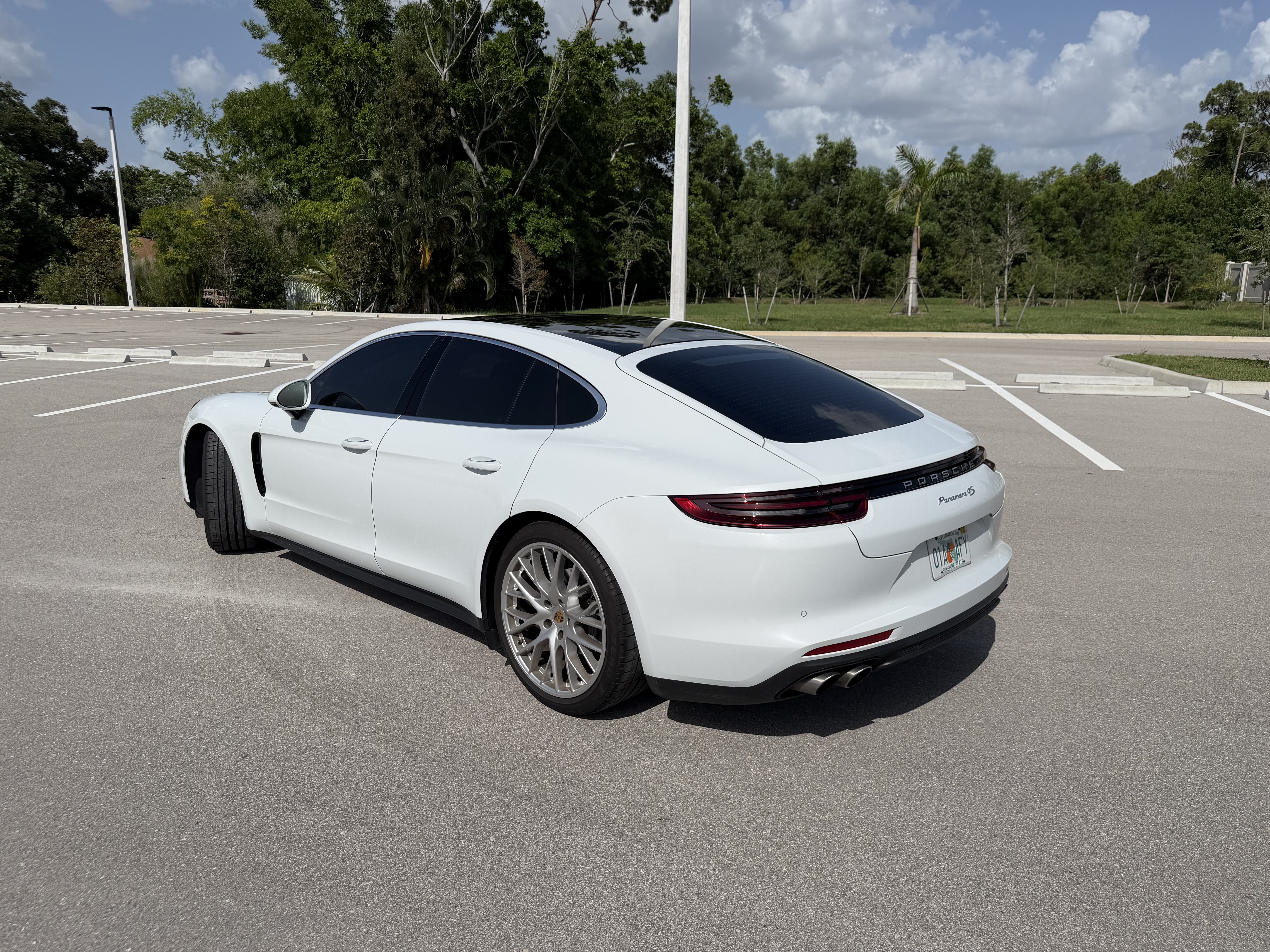 Used 2018 Porsche Panamera 4S AWD/4WD image 4