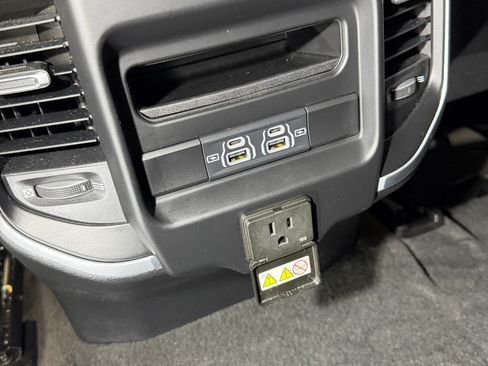 Used 2022 RAM 1500 Big Horn image 23