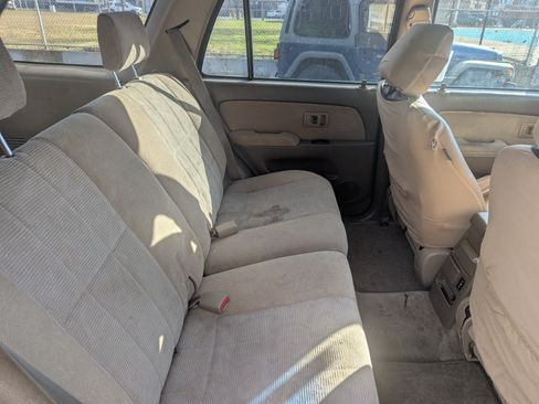 Used 2000 Toyota 4Runner SR5 image 14