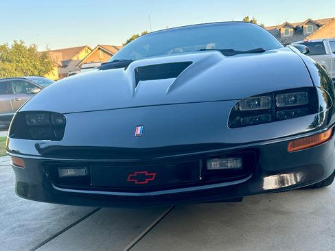Used 1996 Chevrolet Camaro Z28 RWD image 10