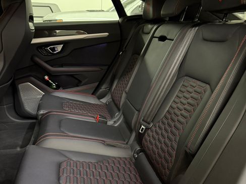 Used 2020 Lamborghini Urus image 11