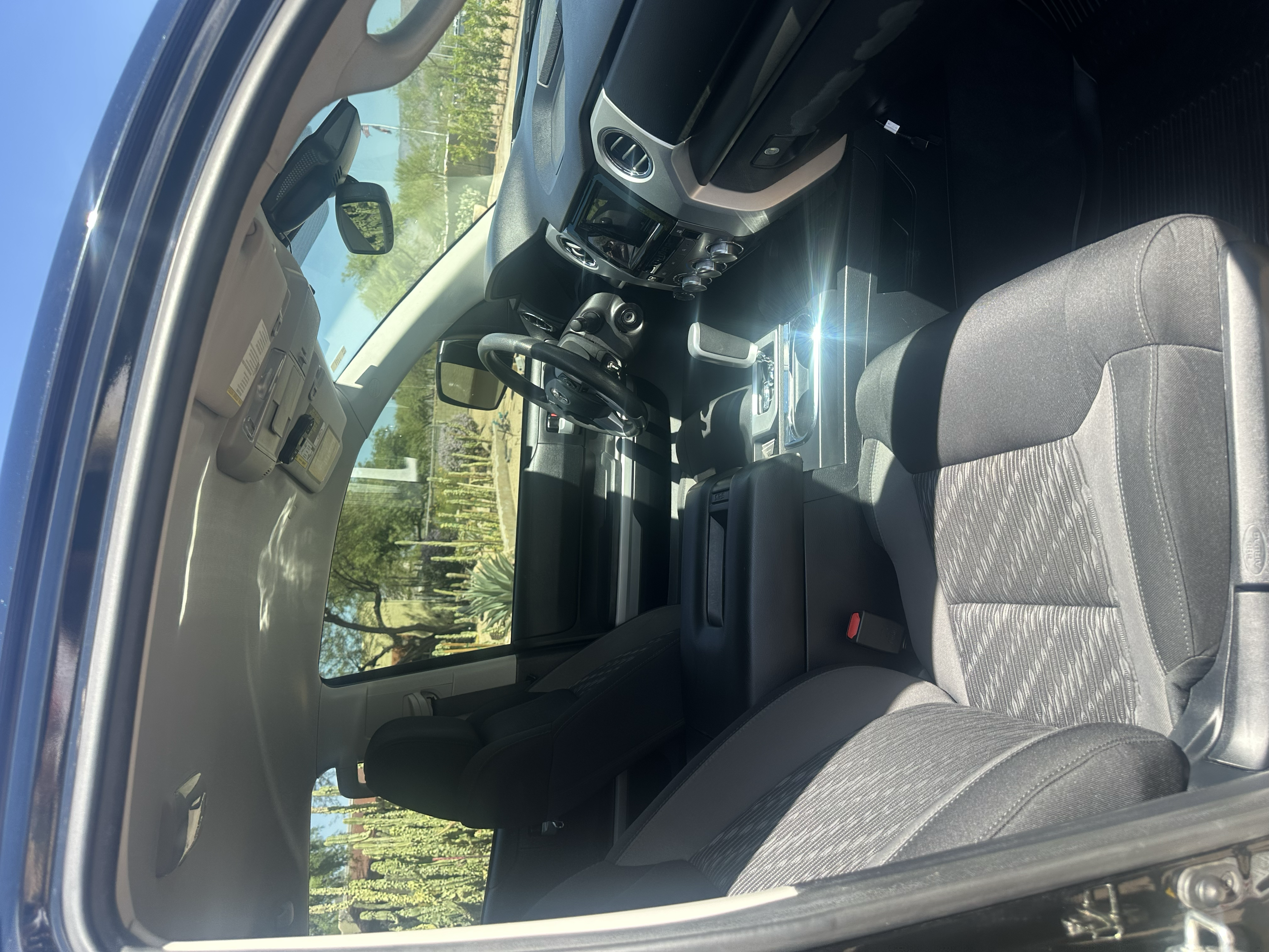 Used 2019 Toyota Tundra SR5 AWD/4WD image 12