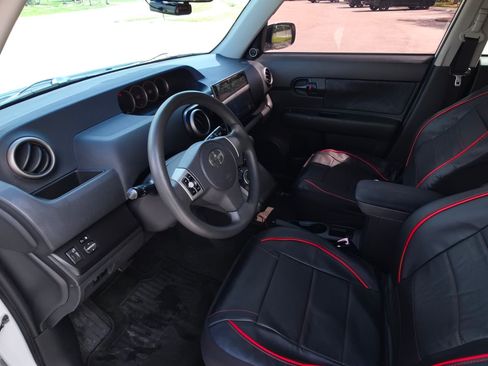Used 2012 Scion xB image 19