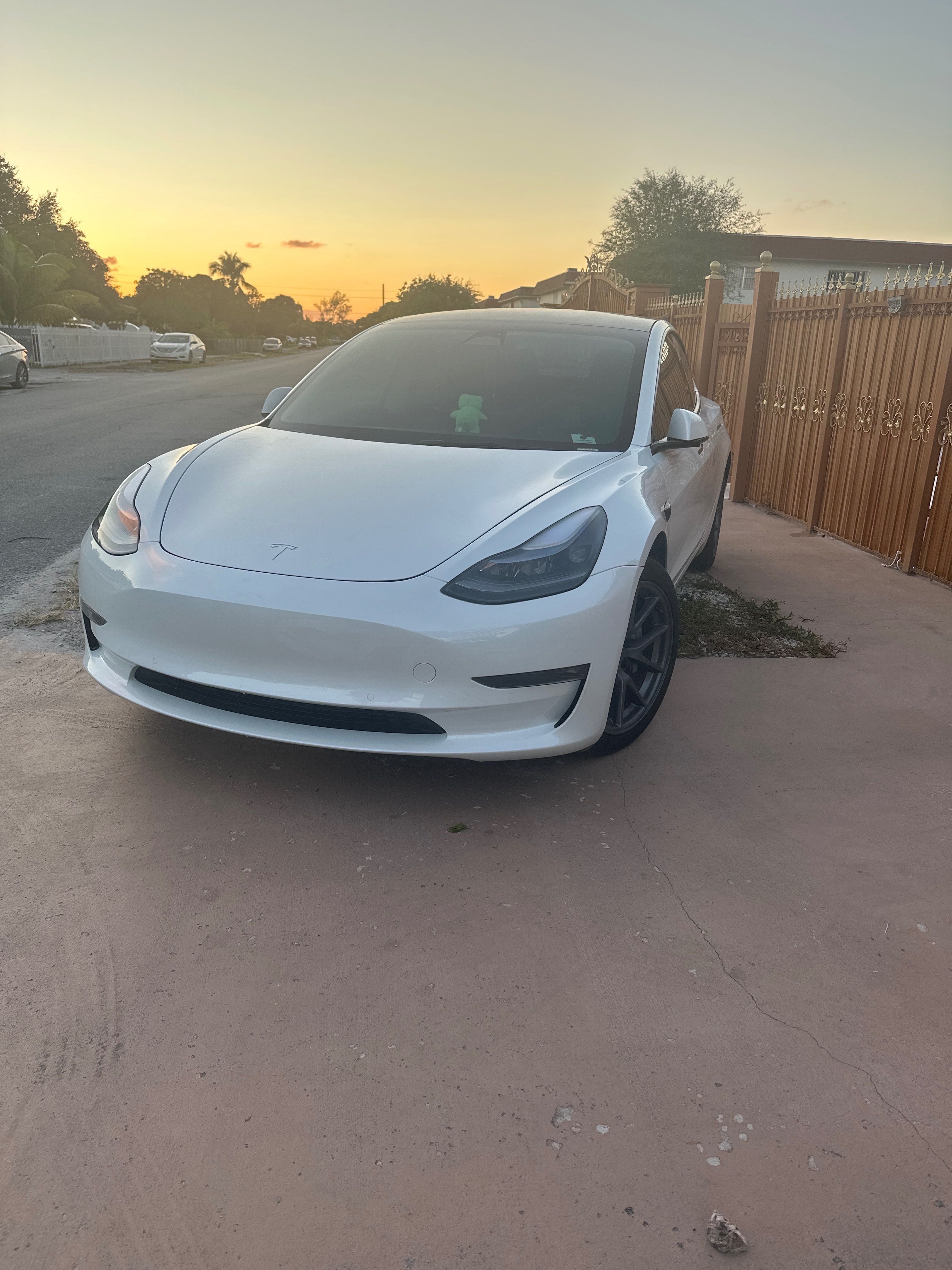 Used 2022 Tesla Model 3 Long Range AWD/4WD image 4