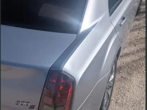 Used 2014 Chrysler 300 S image 5