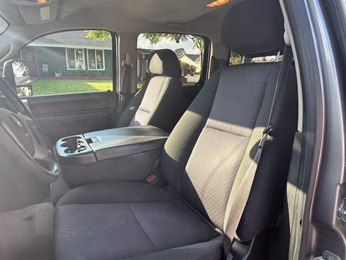 Used 2014 Chevrolet Silverado 2500 LT w/ Interior Plus Package image 5