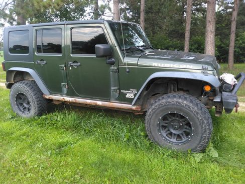 Used 2008 Jeep Wrangler Unlimited Rubicon w/ Dual Top Group AWD/4WD image 1