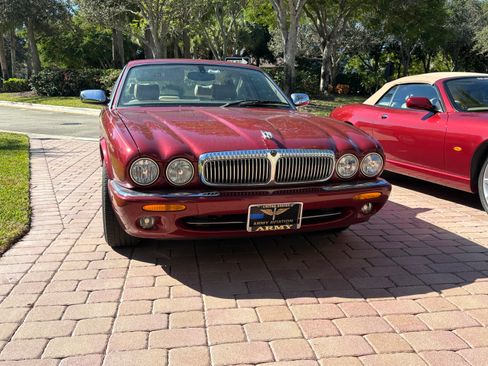 Used 2000 Jaguar XJ Vanden Plas image 29