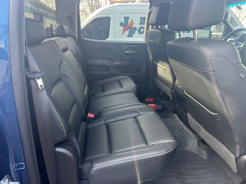 Used 2019 GMC Sierra 2500 SLT w/ Duramax Plus Package image 9