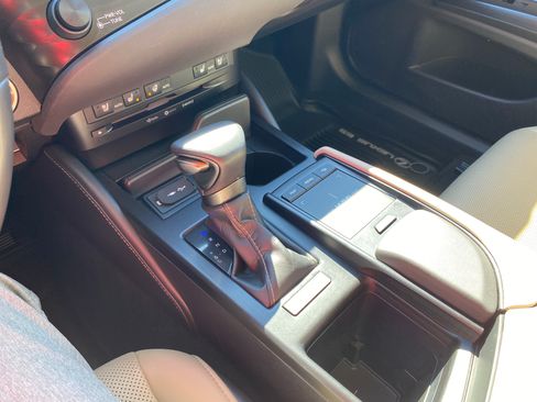 Used 2019 Lexus ES 350 350 Sedan 4D w/ Premium Package image 11