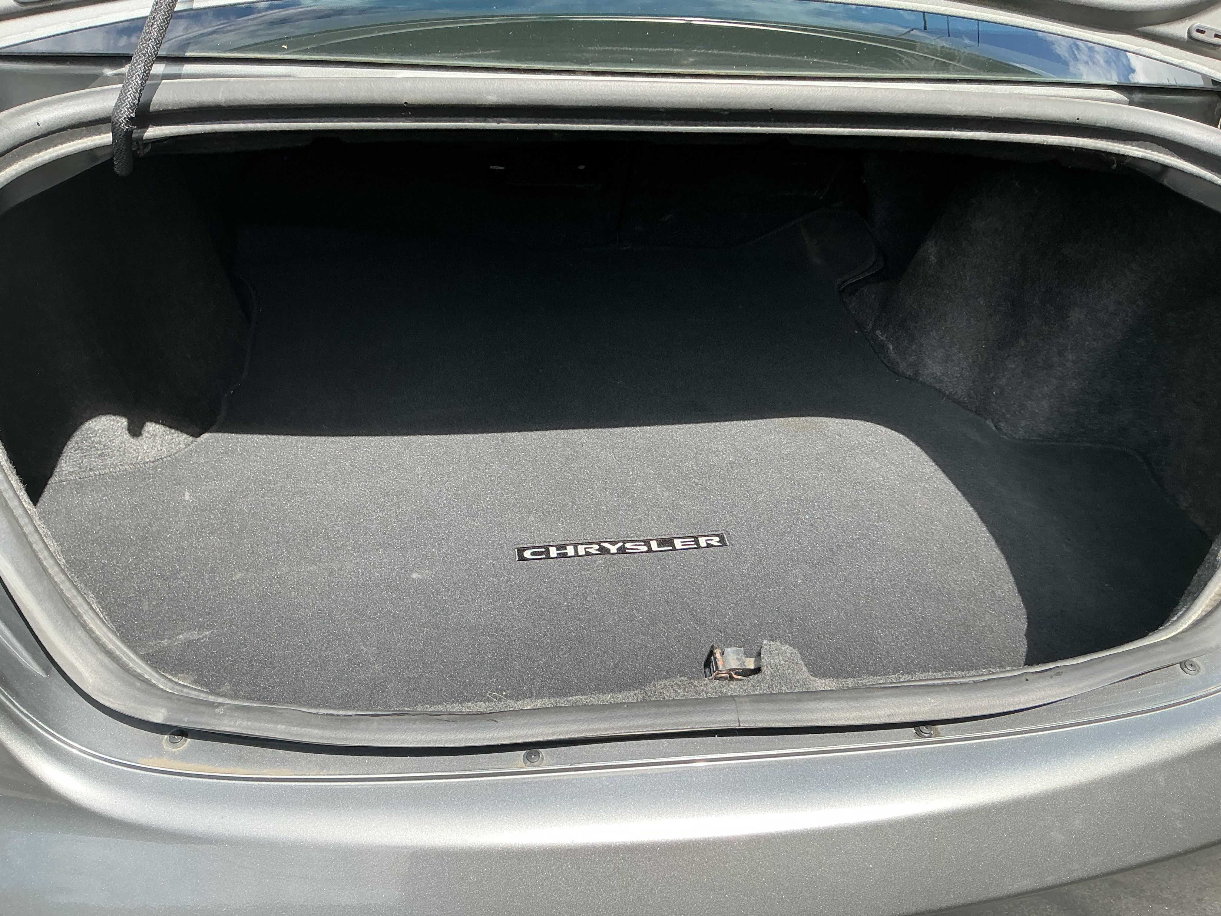 Used 2013 Chrysler 200 Touring FWD image 21