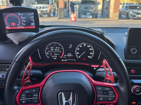 Used 2022 Honda Civic Sport image 9
