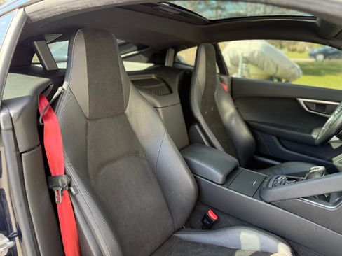 Used 2018 Jaguar F-TYPE Coupe RWD image 10