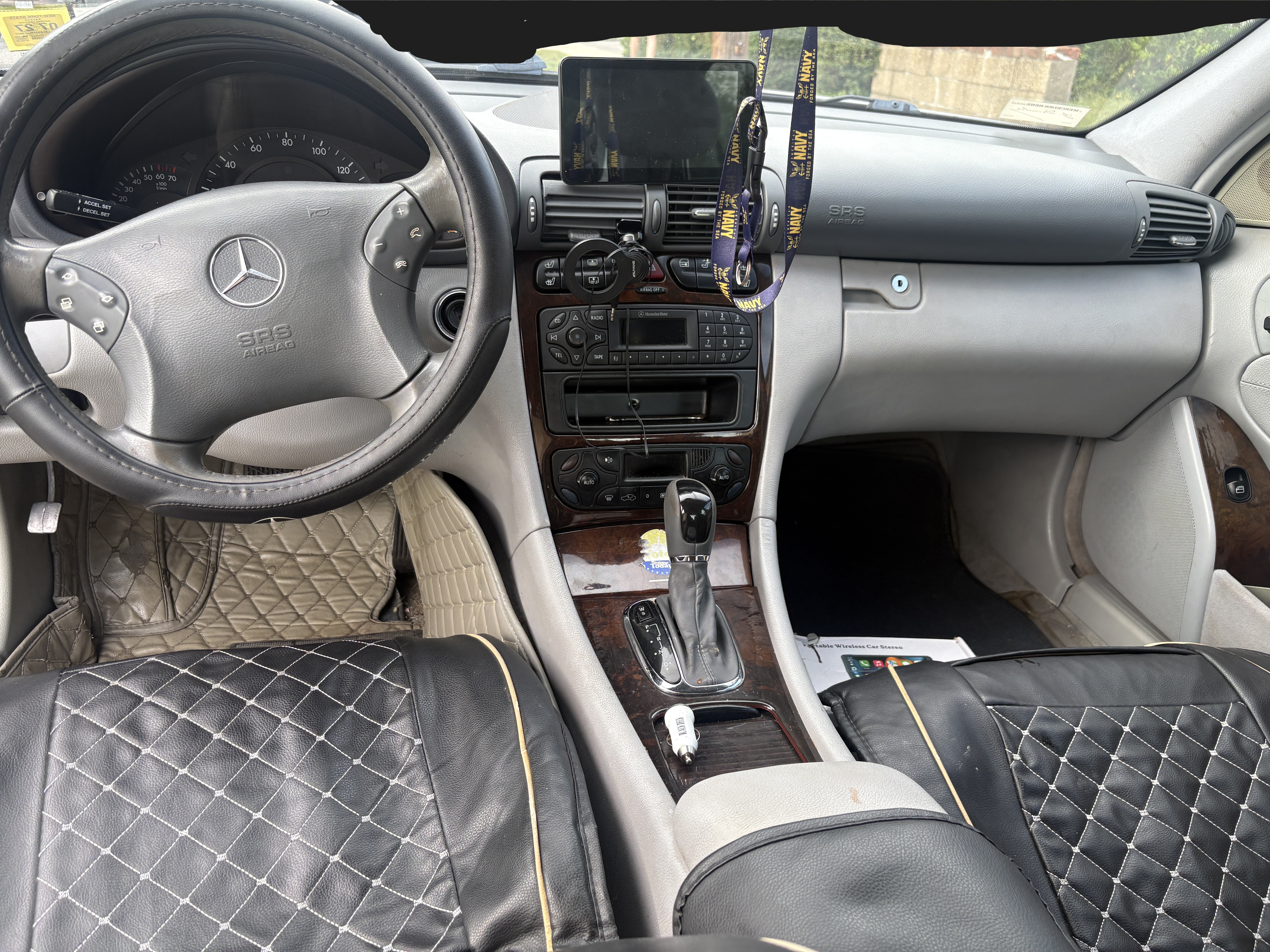 Used 2001 Mercedes-Benz C 320 Sedan image 20