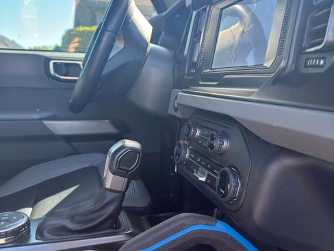 Used 2023 Ford Bronco Black Diamond image 12