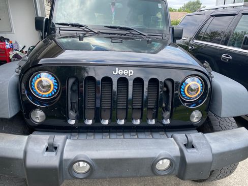 Used 2017 Jeep Wrangler Unlimited Sport w/ Quick Order Package 24S image 9