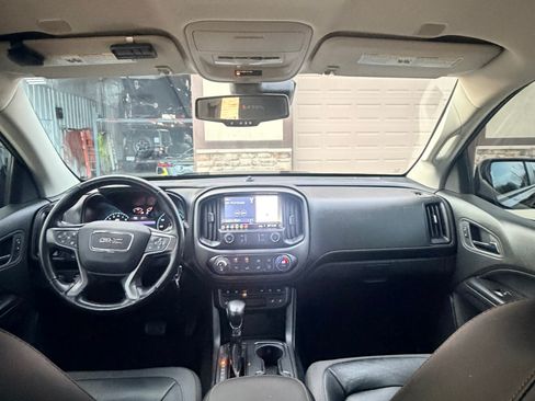 Used 2022 GMC Canyon AT4 image 16