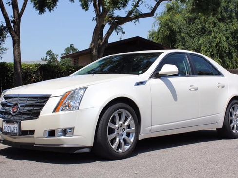 Used 2008 Cadillac CTS 3.6 w/ Luxury Level Two Package RWD image 2