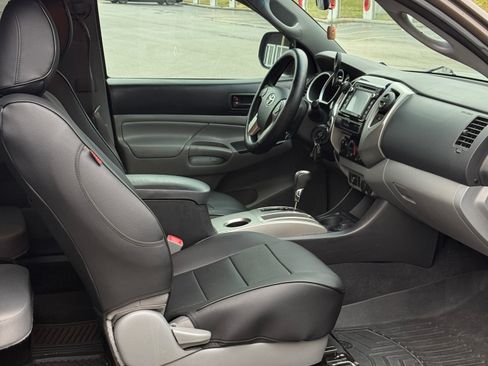 Used 2015 Toyota Tacoma TRD Pro image 13