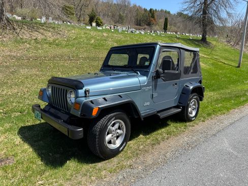 Used 1997 Jeep Wrangler Sport image 9