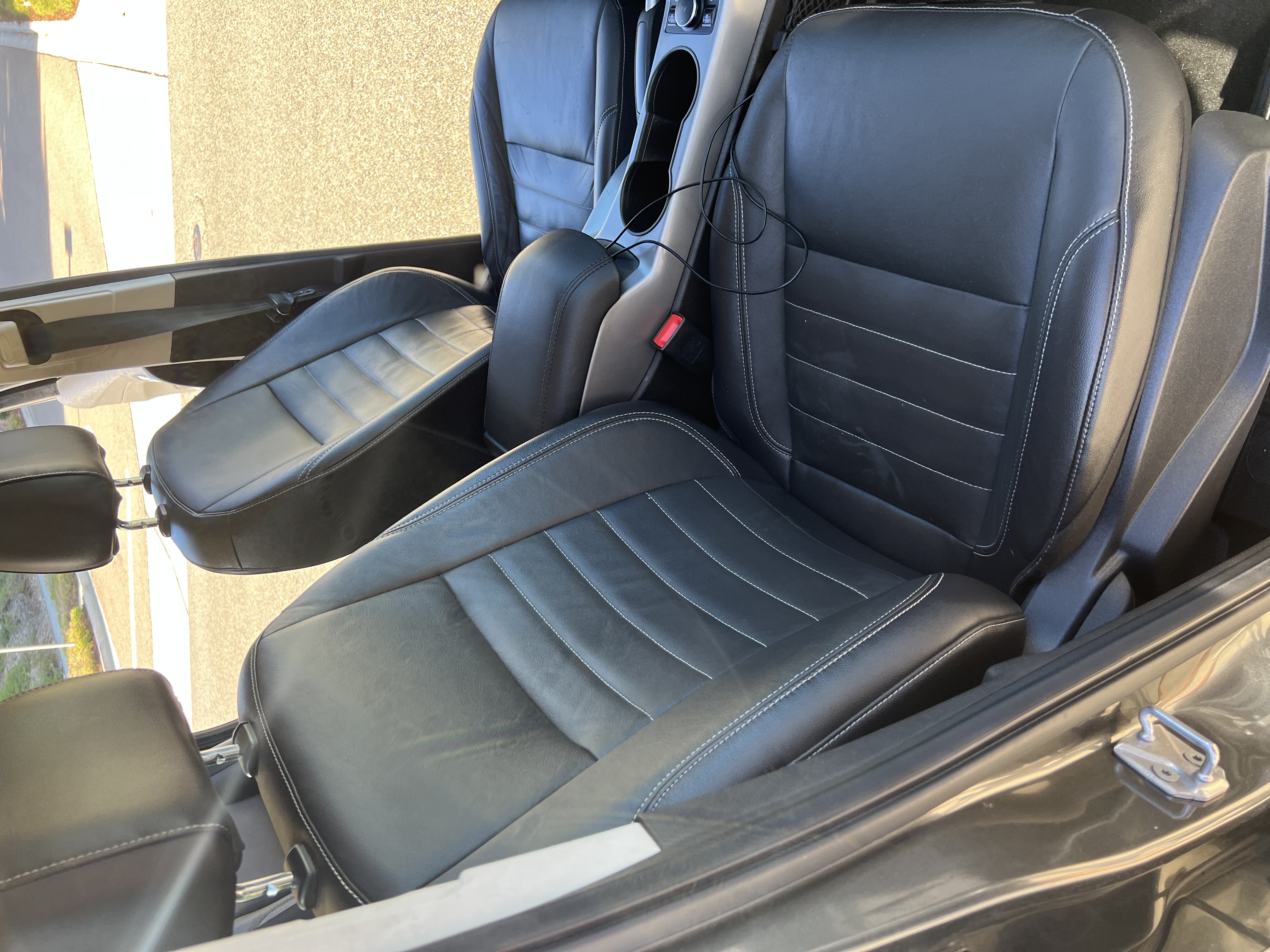 Used 2016 Ford Escape SE w/ SE Leather Comfort Package FWD image 5