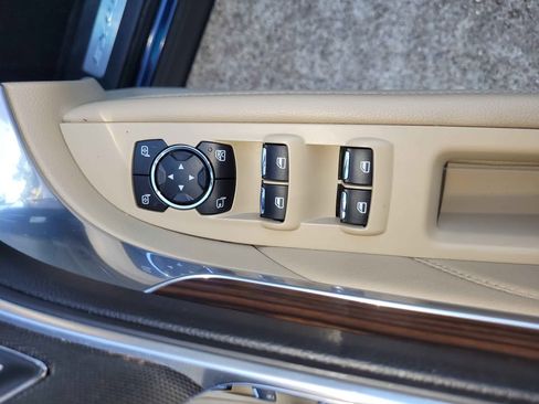 Used 2017 Ford Explorer Limited w/ Equipment Group 301A FWD image 5