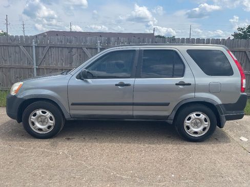 Used 2006 Honda CR-V LX image 2