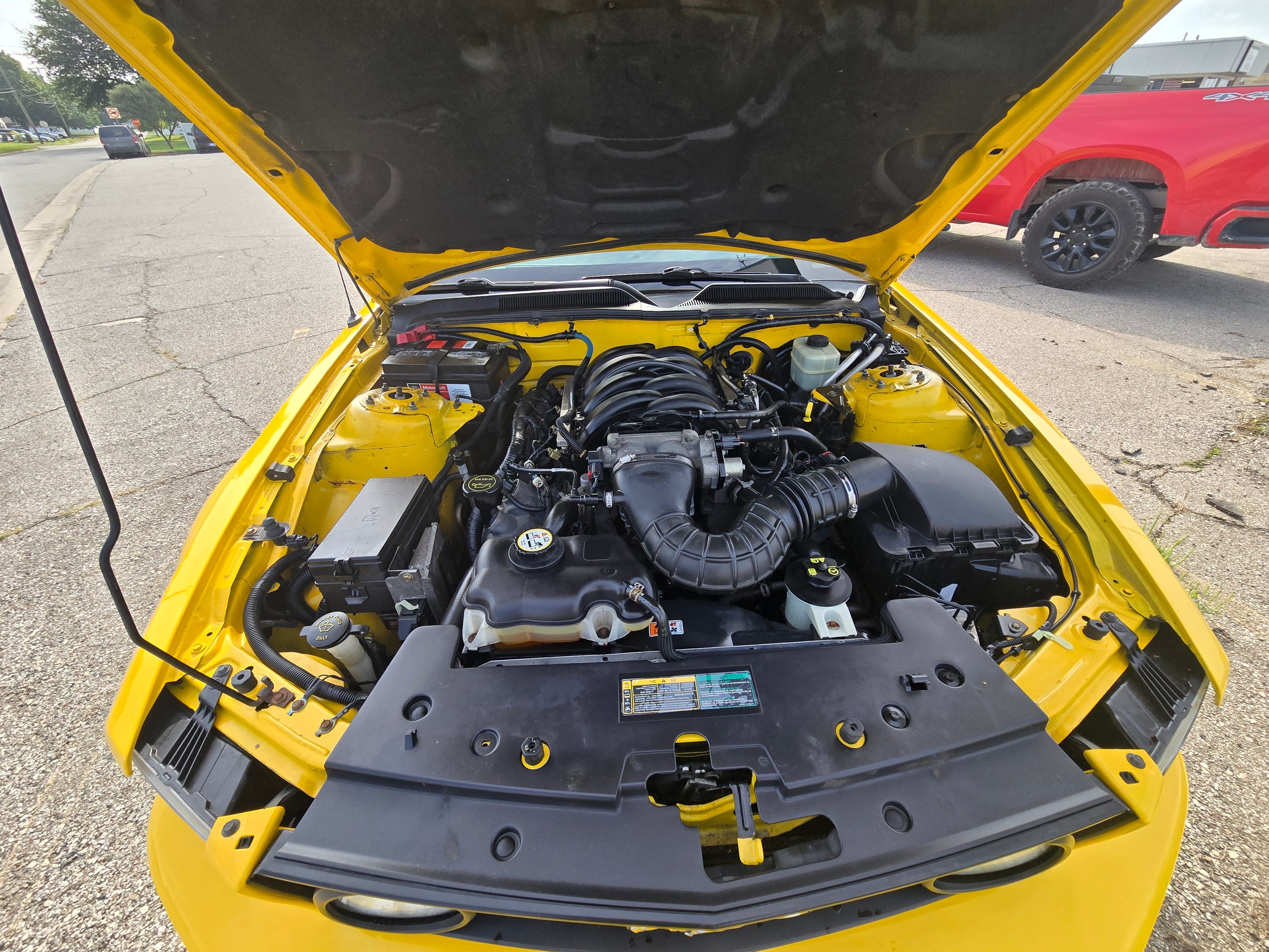 Used 2005 Ford Mustang GT Premium RWD image 13