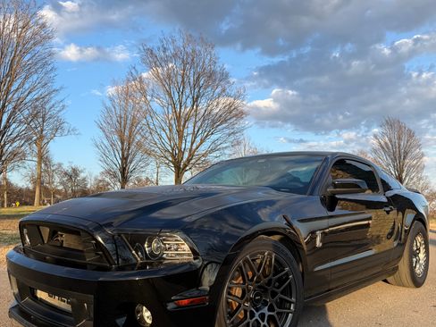 Used 2013 Ford Mustang Shelby GT500 image 6