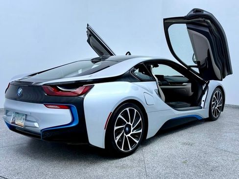 Used 2015 BMW i8 AWD/4WD image 2