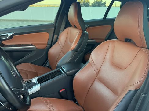 Used 2015 Volvo V60 T5 Premier image 10