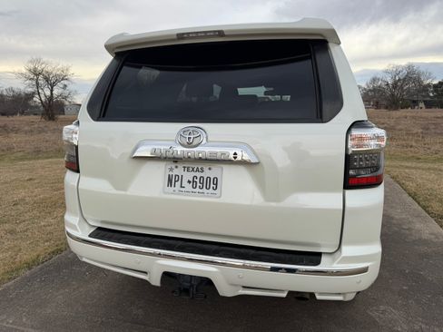 Used 2015 Toyota 4Runner Limited image 5