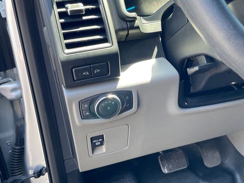 Used 2015 Ford F150 XL w/ Equipment Group 101A Mid RWD image 11