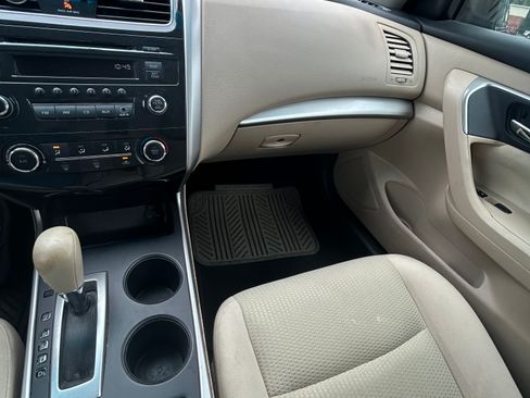 Used 2015 Nissan Altima 2.5 S image 2