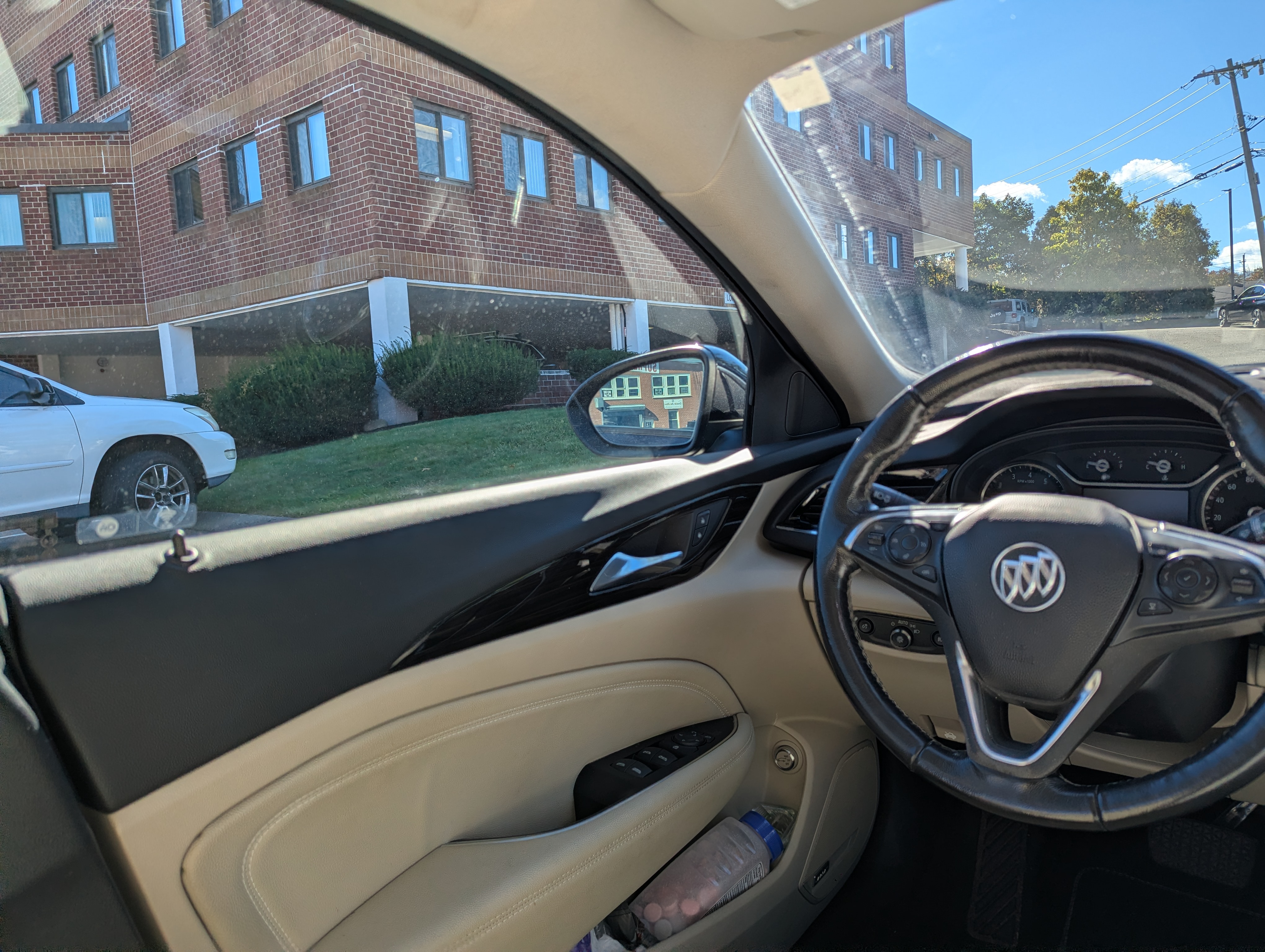 Used 2018 Buick Regal Essence w/ Driver Confidence Package #1 AWD/4WD image 10